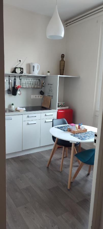 Les Cocons Avec Balcon Apartamento Vichy